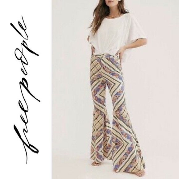 🌟NWT FREE PEOPLE FLOAT ON BY SUPERFLARE BOHO FARRAH MULTICOLOUR PAISLEY JEAN🌟 - Picture 3 of 16
